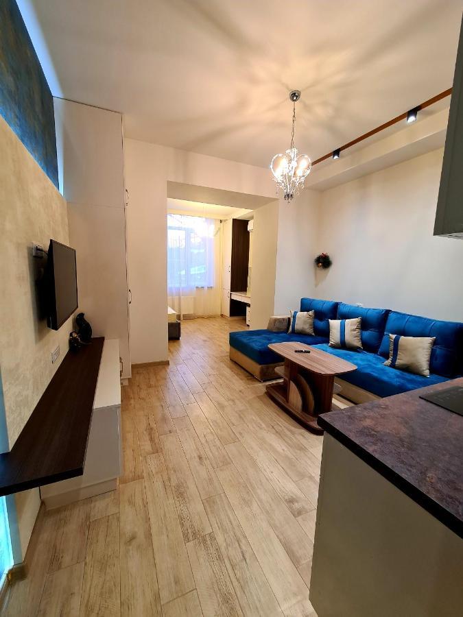 Deluxe Apartment In City Center Ереван Екстериор снимка