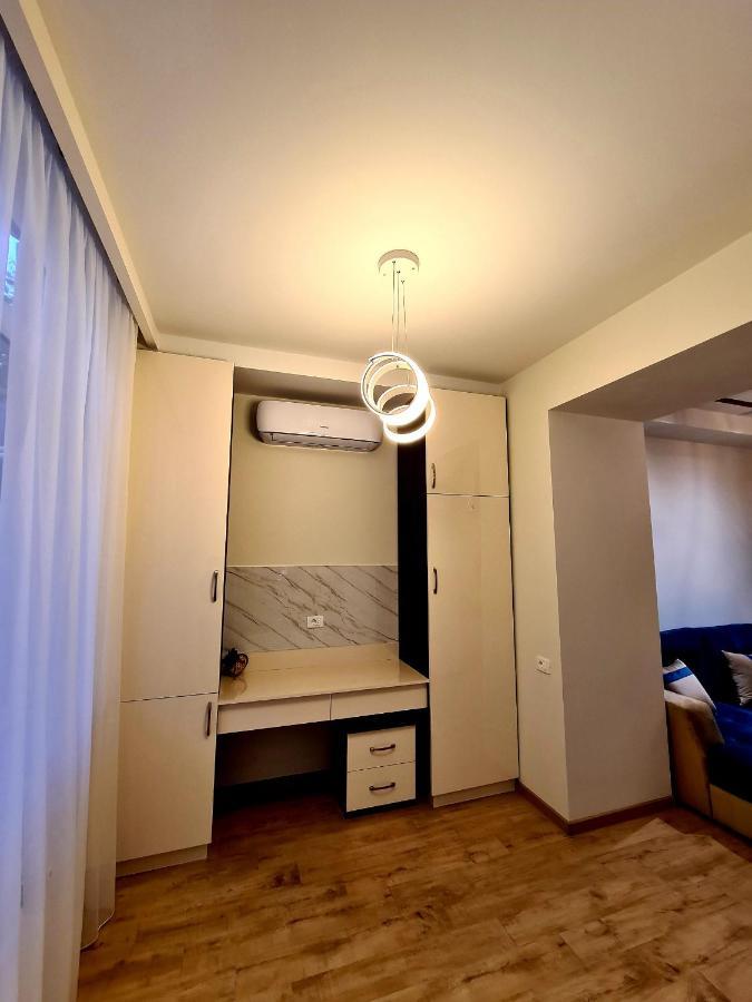 Deluxe Apartment In City Center Ереван Екстериор снимка